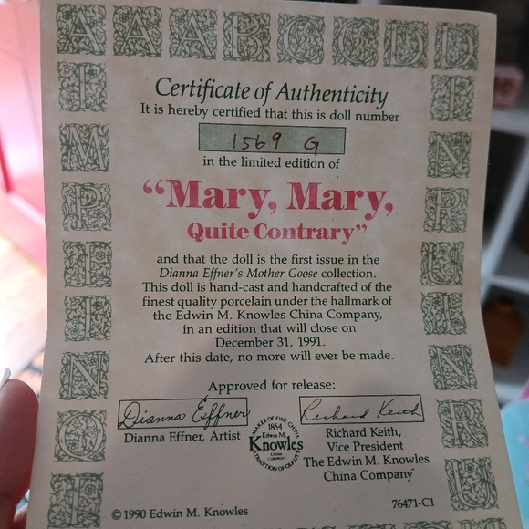 NWT "Mary Mary Quite Contrary" Mother Goose Porcelain Doll - Picture 6 of 6